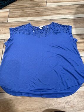 Lace top